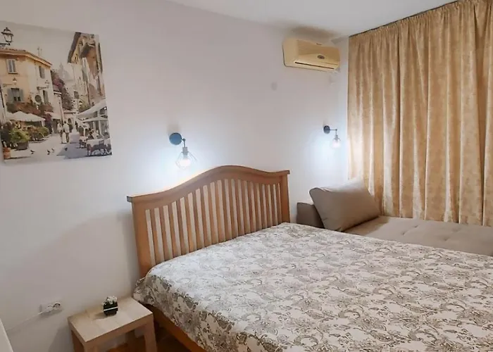 Апартамент Sirakovi Сарафово